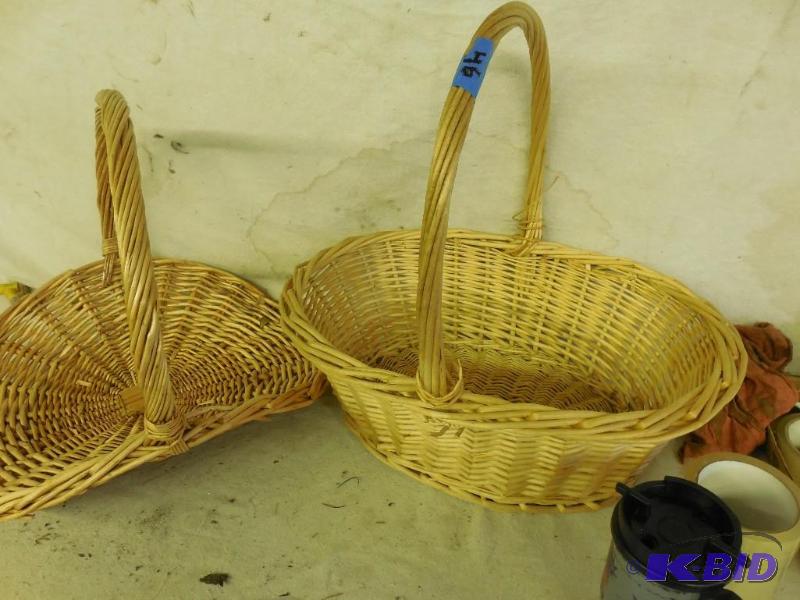 lot 46 image: 2 large wicker baskets....