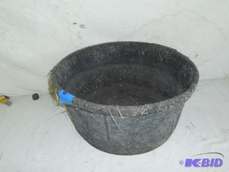 lot 5 image: 17" x 8" feed water bin...