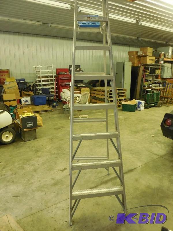 lot 54 image: Keller 8 ft Aluminum ladder...