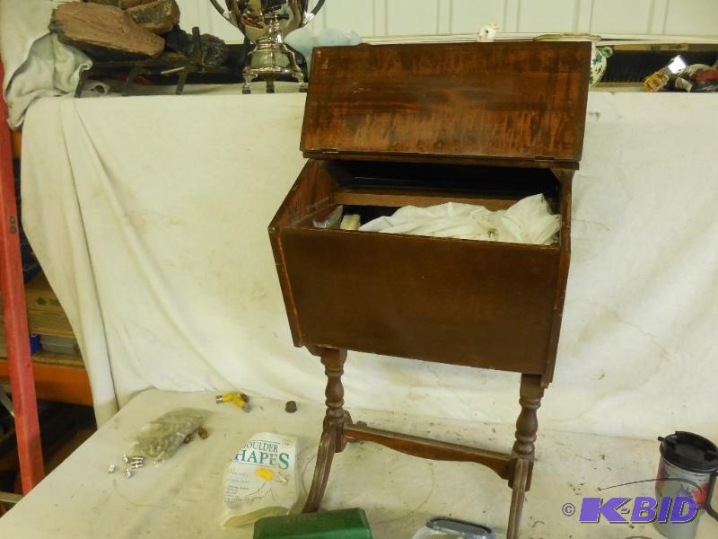 lot 65 image: Sewing tableholder includes everything you s...