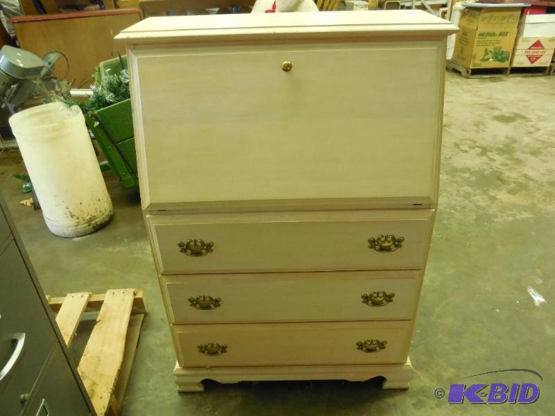 Dresser desk unit measures 46&quot x 32&quot...