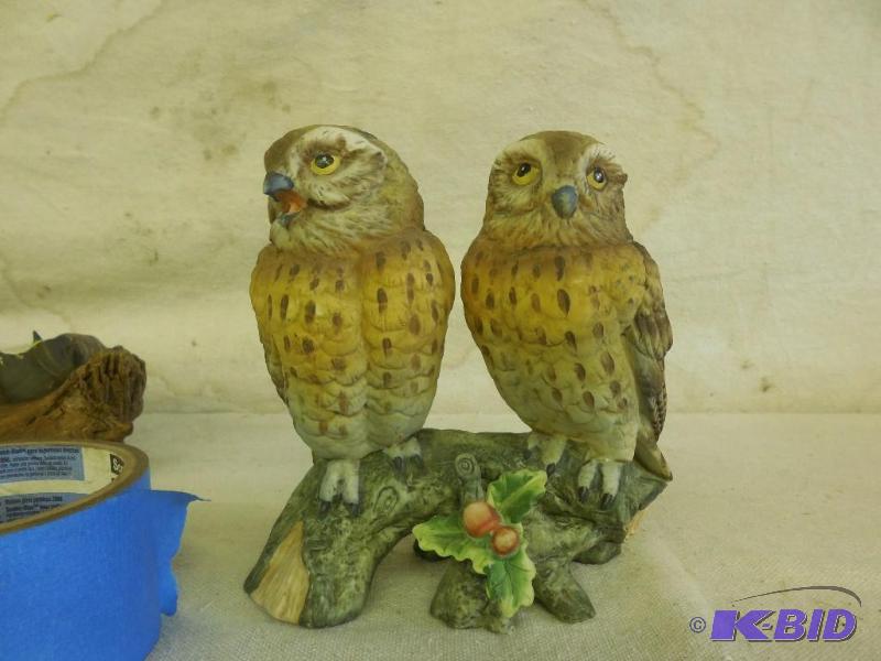 Ceramic owls figurine...
