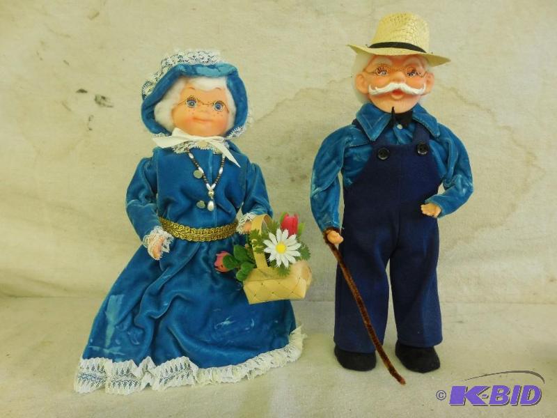 Set of 12&quot Dolls...