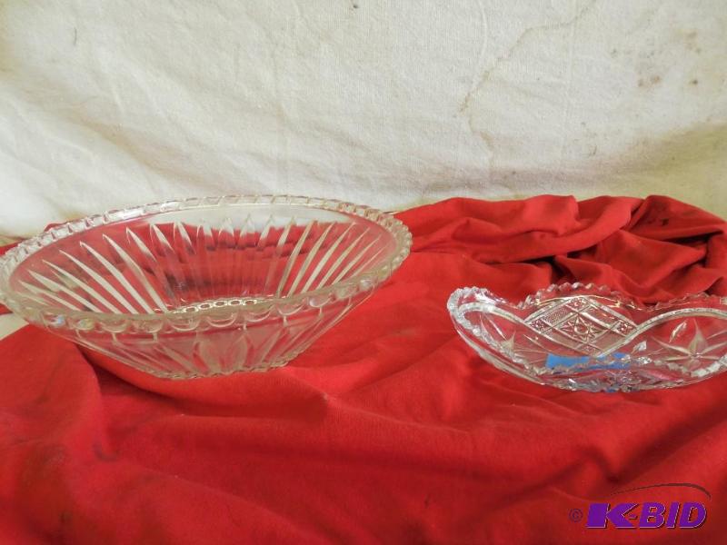 2 Glass bowls...