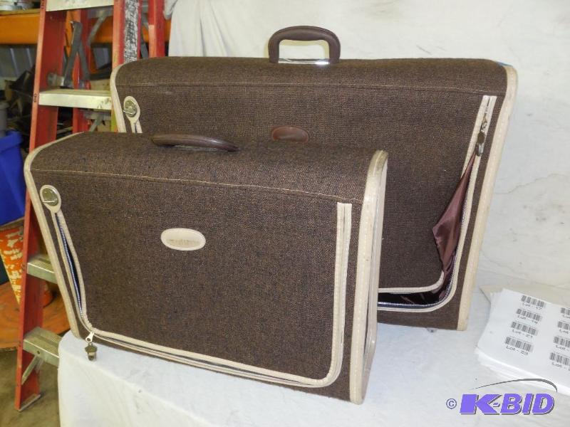 Set of Suit cases...