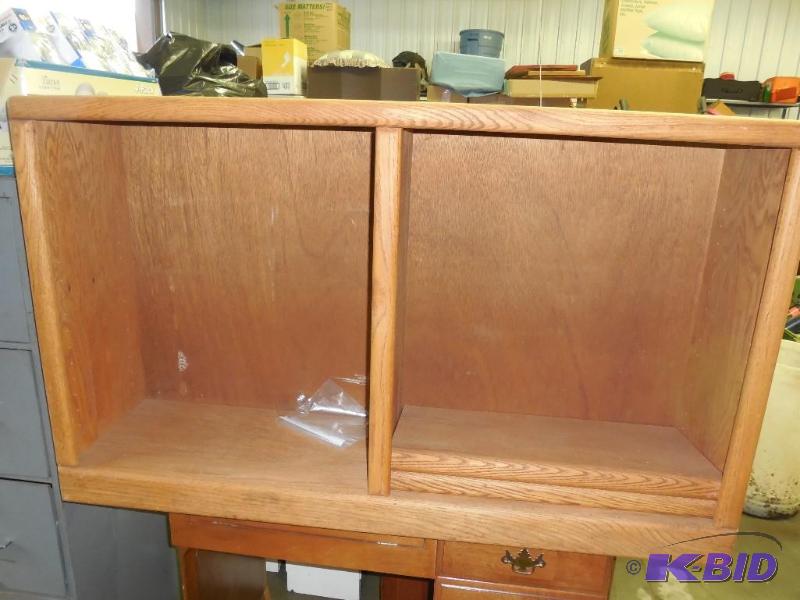 Adjustable Oak shelf measures 48&quot x 29&q...