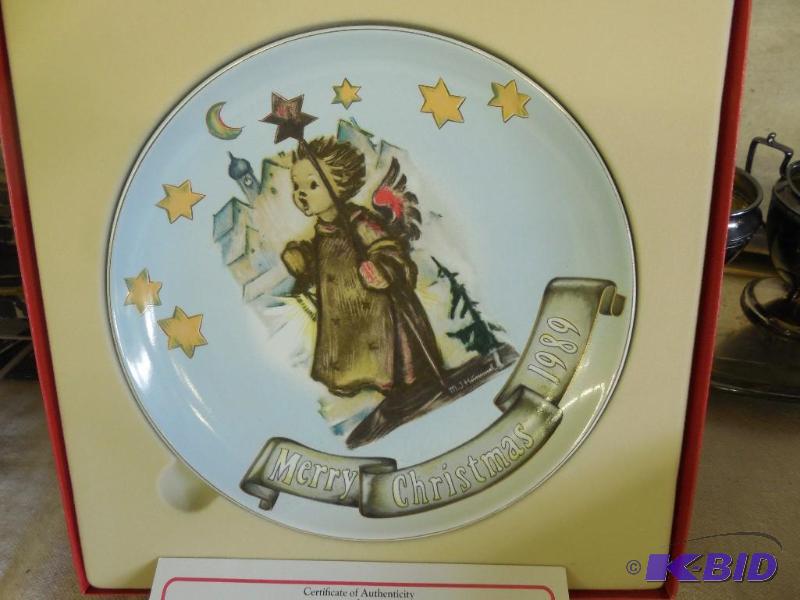 1989 M.I. Hummel Christmas plate with COA &qu...