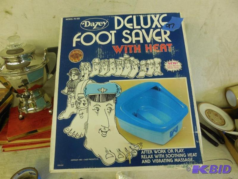 Deluxe foot saver with heat...