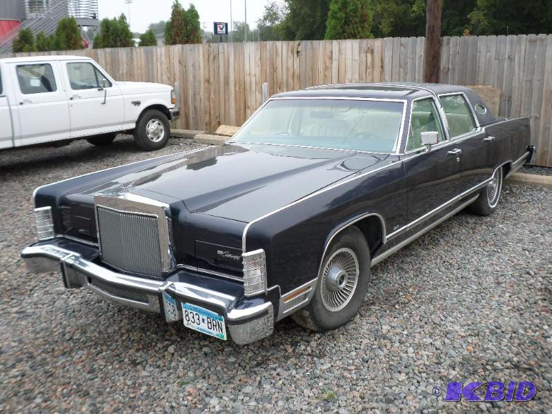 lot 1 image: 1979 Lincoln Continental, Automatic Transmiss...