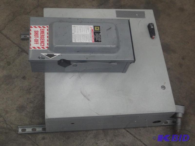lot 22 image: (1) Electrical Enclosure & (1) SquareD Sw...
