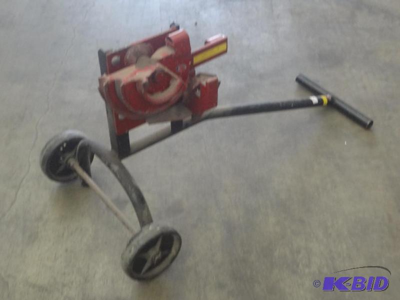 lot 31 image: Heavy Duty Rolling Pipe Bender...
