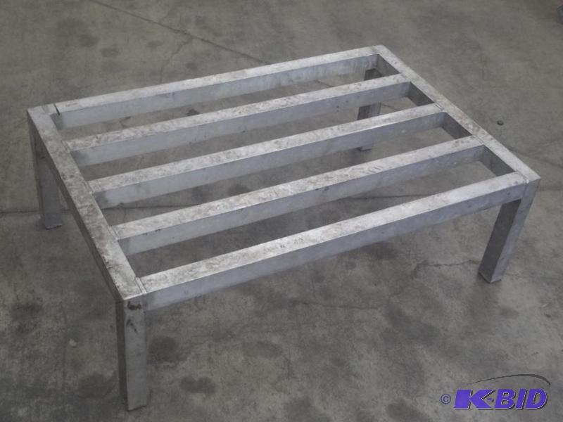 lot 44 image: 24&quotx36&quotx12" Aluminum StandRac...