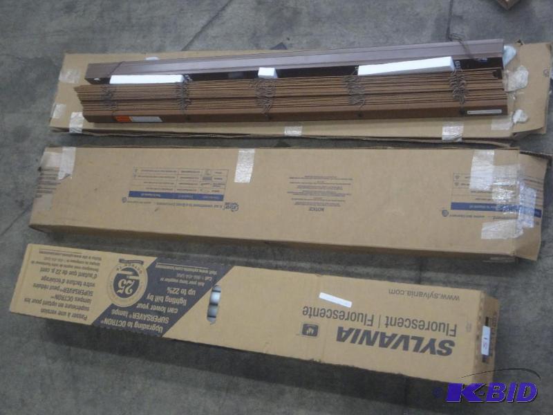 lot 51 image: Lot Of 28-Pack Of Sylvania 32Watt 48" F...
