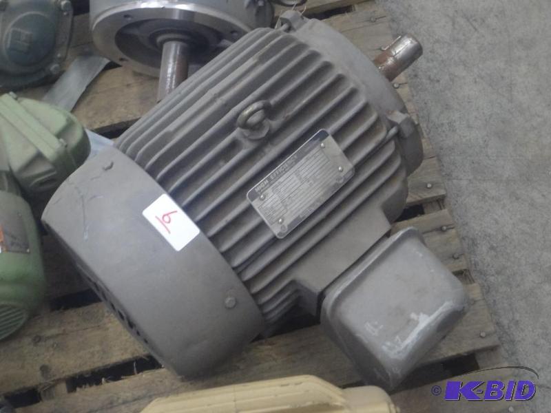 lot 6 image: Toshiba 3-Phase 10HP 220230Volt Induction Mo...