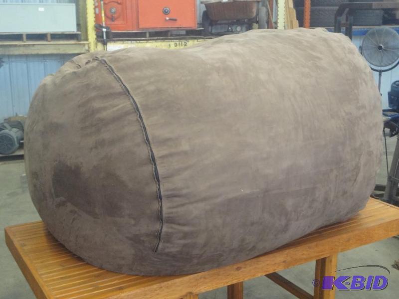 lot 60 image: Oversized 4x4x6 Bean Bag...