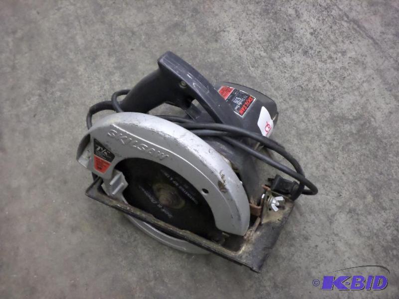 lot 72 image: Skilsaw 576 7.25" Circular Saw...