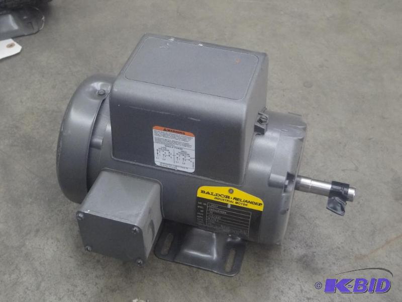 lot 9 image: Baldor 115230Volt 34HP Single Phase Electri...