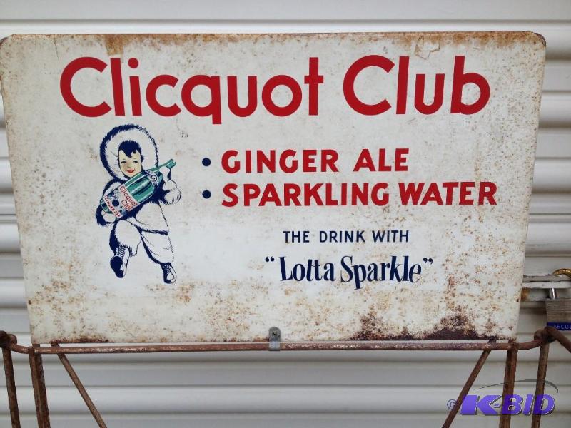 lot 4 image: 1940s Clicquot Club Display Rack