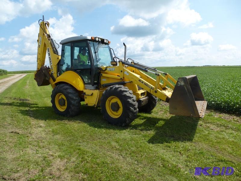 lot 1 image: 2007 New Holland B-115 Back Hoe Has 110 Hp D...