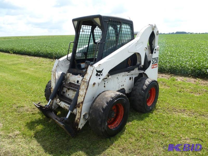 lot 2 image: 2006 Bobcat S-250 Skid steer Has 75 hp Kubot...