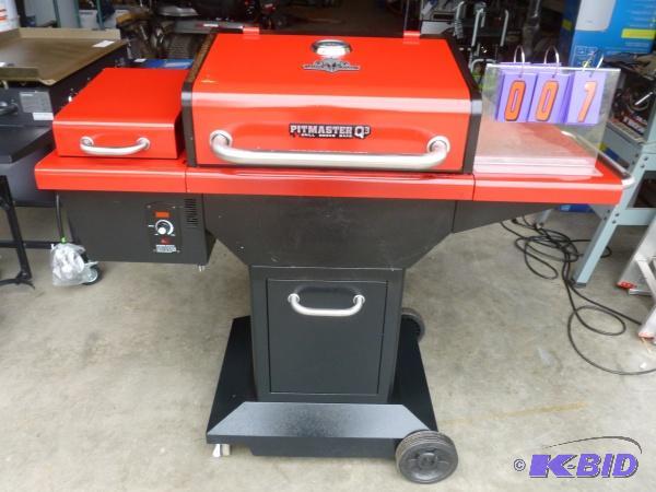 lot 7 image: Myronmixon pit master pellet grill. This gril...