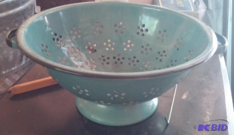 Vintage Made in Japan Kitchen Enamelware Bowl...