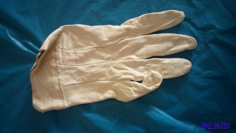 NEW White leather womans golf gloves Size 11...
