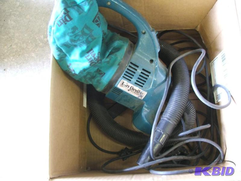 Dirt devil vacuum with hose attachment, worki...