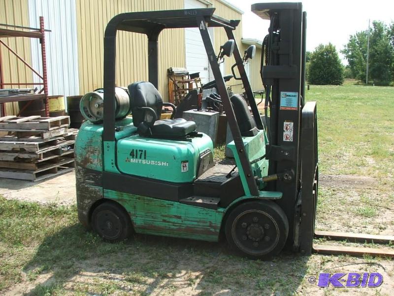 Mitsubishi FGC25k 5000lb Forklift