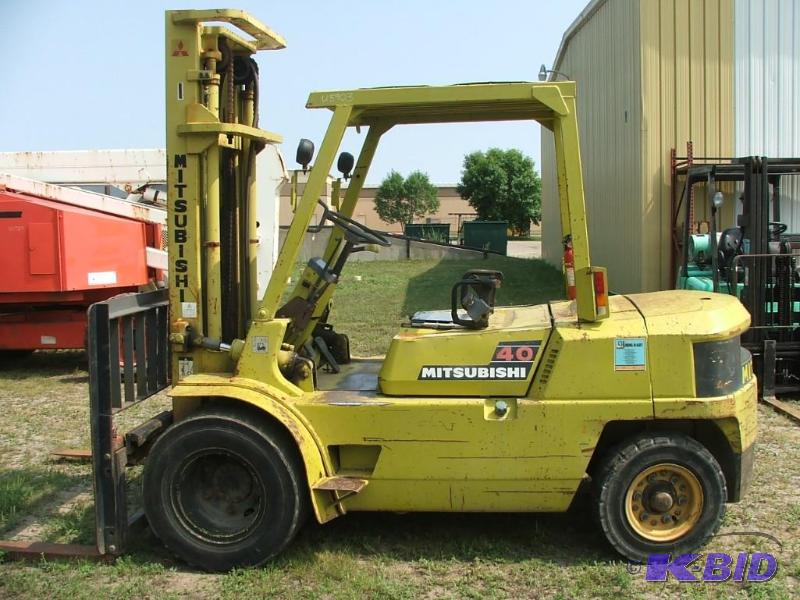 Mitsubishi FD40 8000lb Forklift