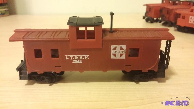 HO Scale Caboose-as shown...