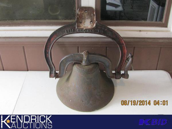 lot 1 image: 1886 Crystal Metal #1 Antique School Church Firehouse Bell