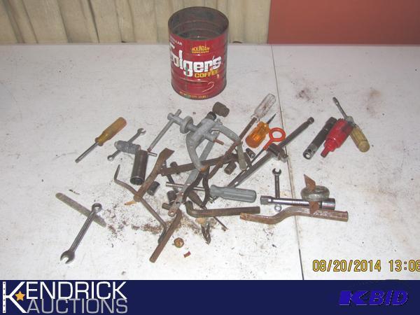 lot 100 image: Lot of Misc. Tools in Folgers Can