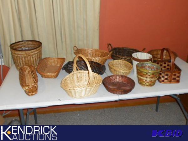 lot 108 image: Lot of Wicker Baskets