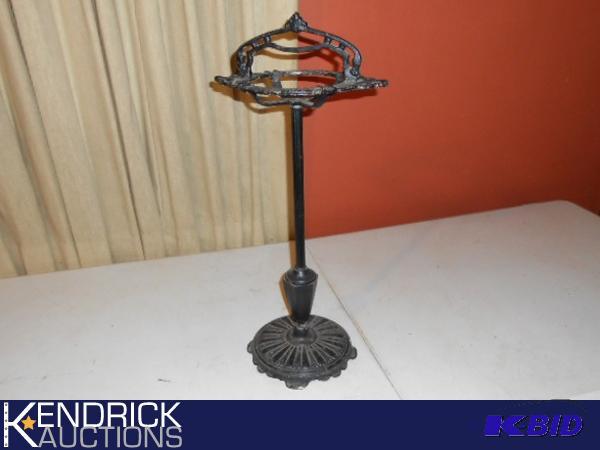 lot 111 image: Vintage Cast Iron Ashtray Stand