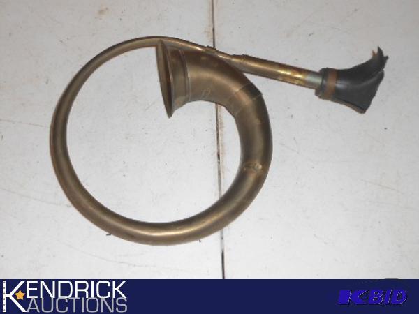 lot 115 image: Antique Brass Car Horn