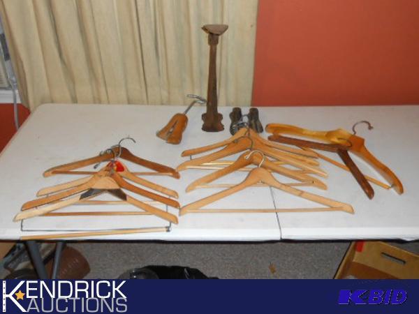 lot 119 image: Lot of Cobblers tools and Wood hangers