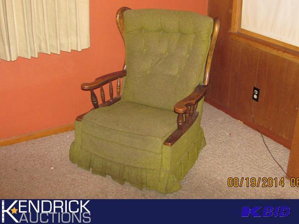 lot 15 image: Vintage Mid Century Reclining Rocking Chair