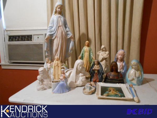 lot 161 image: Lot of Vintage Mother Mary Statues, Figurines, and Planters