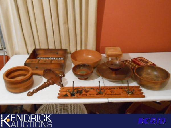 lot 169 image: Large Lot of Wood Bowls and Sconces