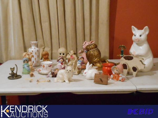 lot 175 image: Lot of Figurines