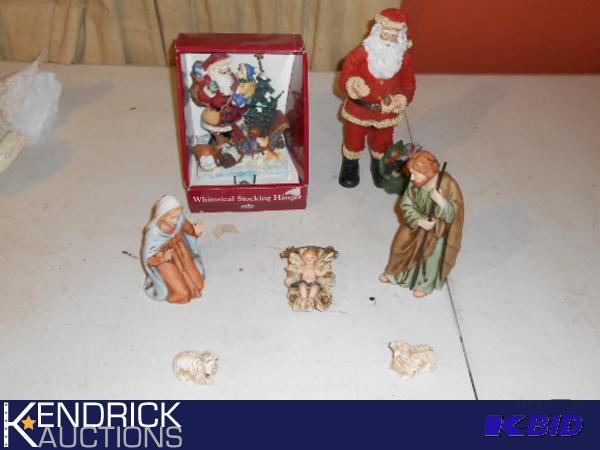 lot 179 image: Vintage Nativity and Misc Christmas Lot
