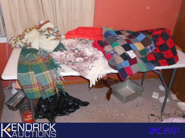 lot 195 image: Lot of Antique Patchwork Quilts