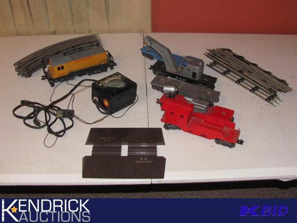 lot 20 image: Vintage Marx Train Set