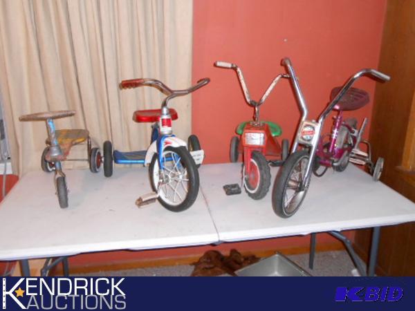 lot 205 image: Lot of 4 Vintage Childs Bikes and Trikes