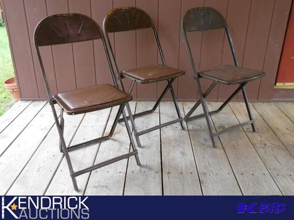 lot 210 image: Lot of 3 Vintage Folding Chairs