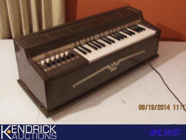 lot 34 image: Vintage Magnus Organ