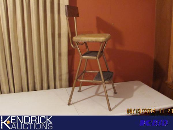 lot 37 image: Vintage Cosco Step Stool