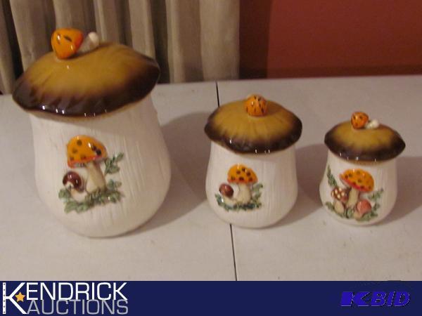 lot 45 image: Vintage Porcelain Mushroom Jars