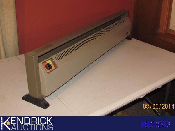 lot 60 image: Space Heater